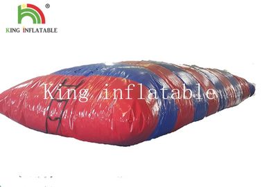 الحرارة الختم الملونة نسف وسادة المياه / برج Blob PVC لعبة المياه لحديقة مائية