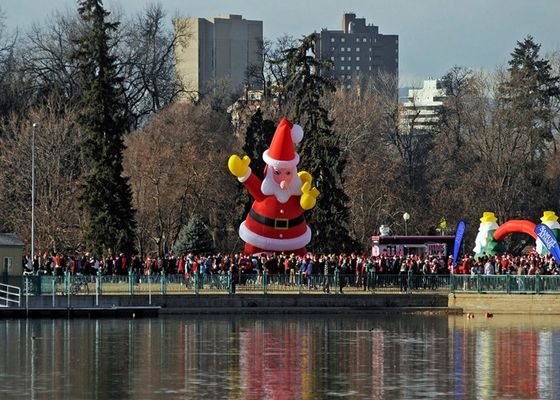 مقاومة للحريق 210D نايلون عيد الميلاد عطلة نفخ سانتا كلوز
