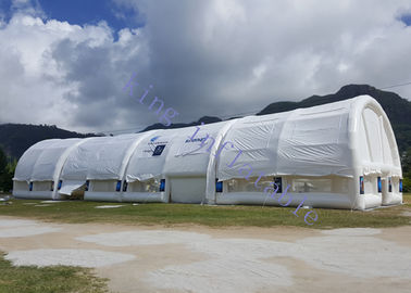 40 × 10 × 6 م PVC الأبيض خيمة نفخ الحدث مع مقاومة الرياح القوية